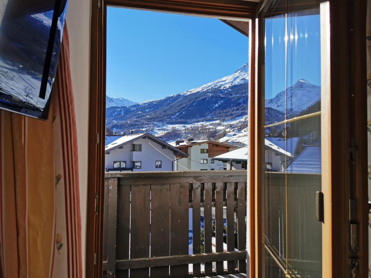 Hotel Garni Schoenblick Sölden Kültér fotó