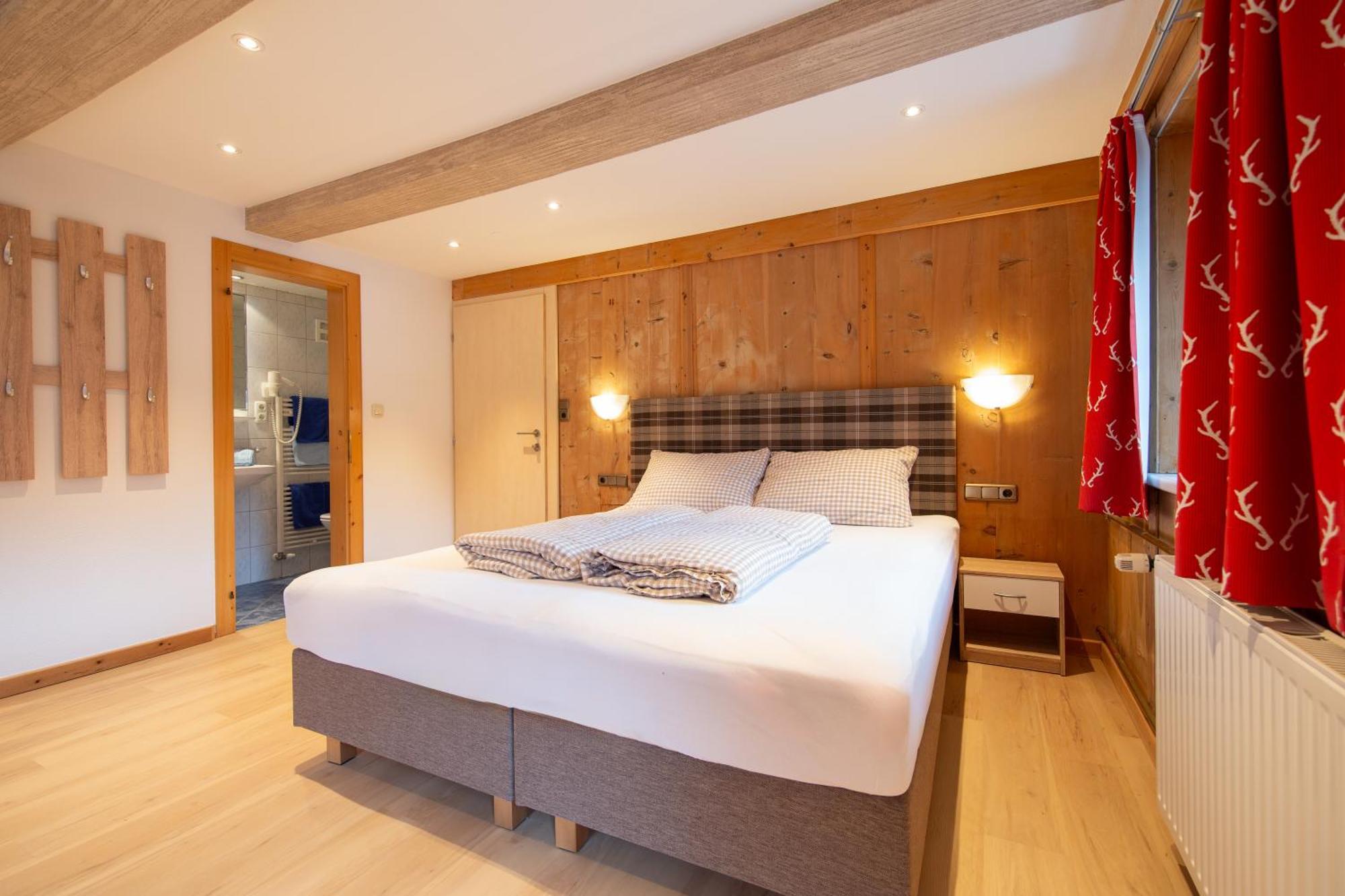 Hotel Garni Schoenblick Sölden Kültér fotó