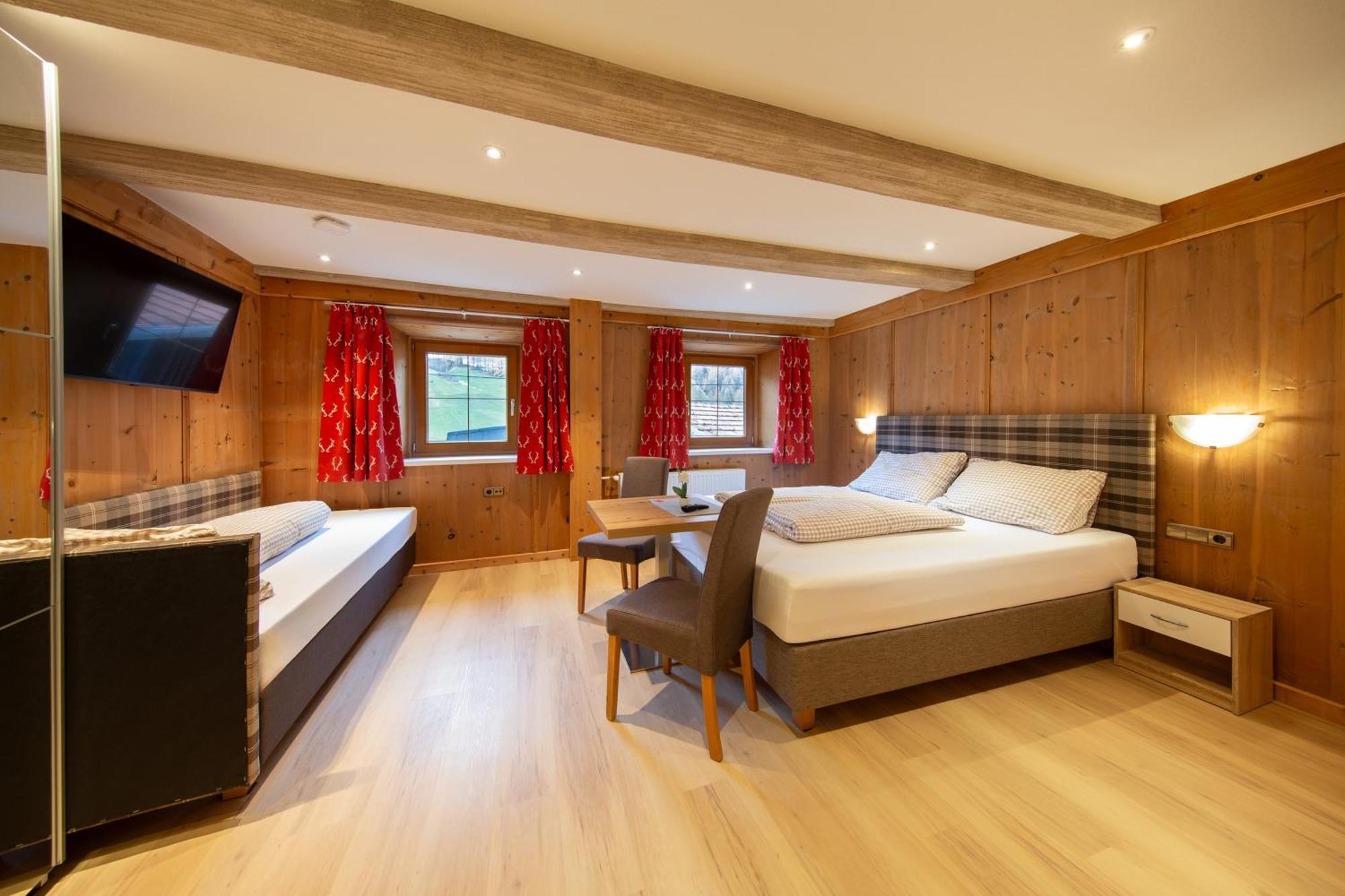 Hotel Garni Schoenblick Sölden Kültér fotó